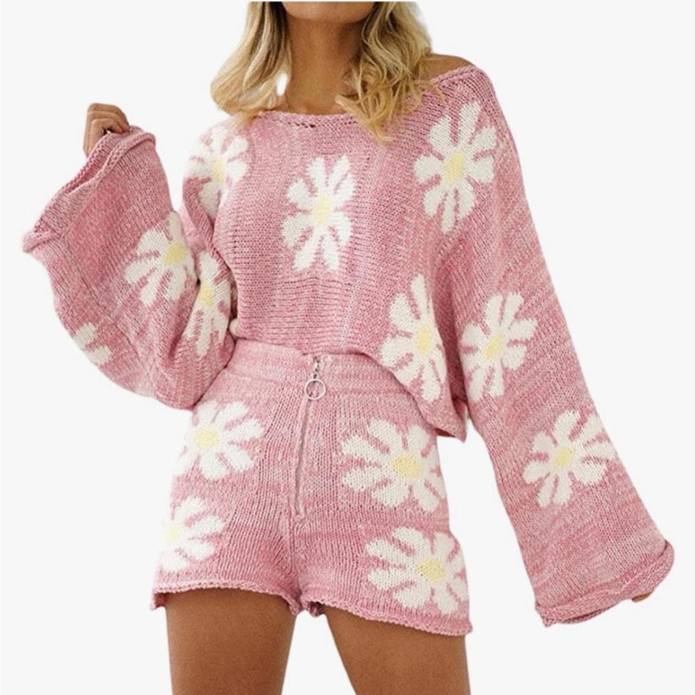 Pink Floral Daisy Matching Knit Set Cropped Long Sleeve Shorts Size Medium